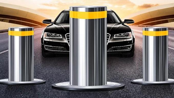 316 Stainless Steel Automatic Retractable Parking Bollards With Reflective Stripe 0
